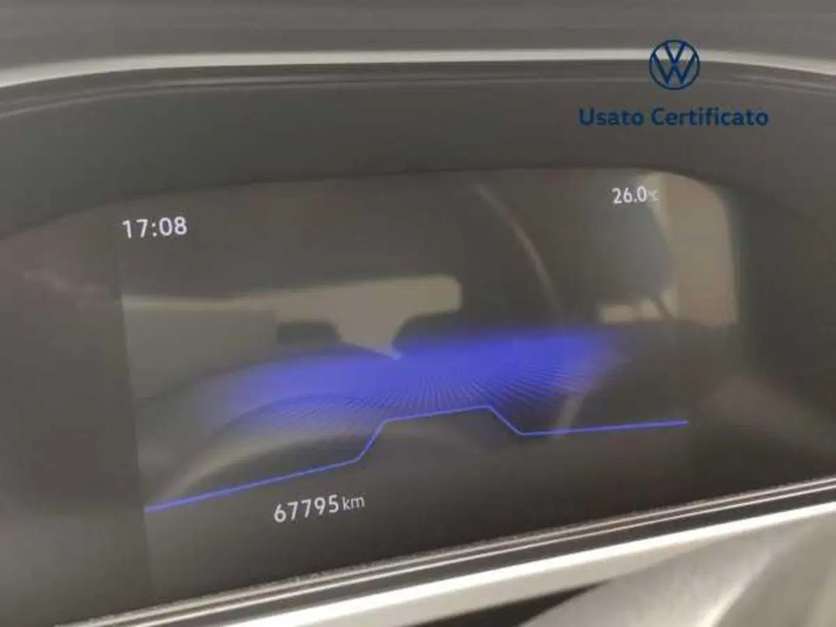 Volkswagen T-Roc usata a Avellino (17)