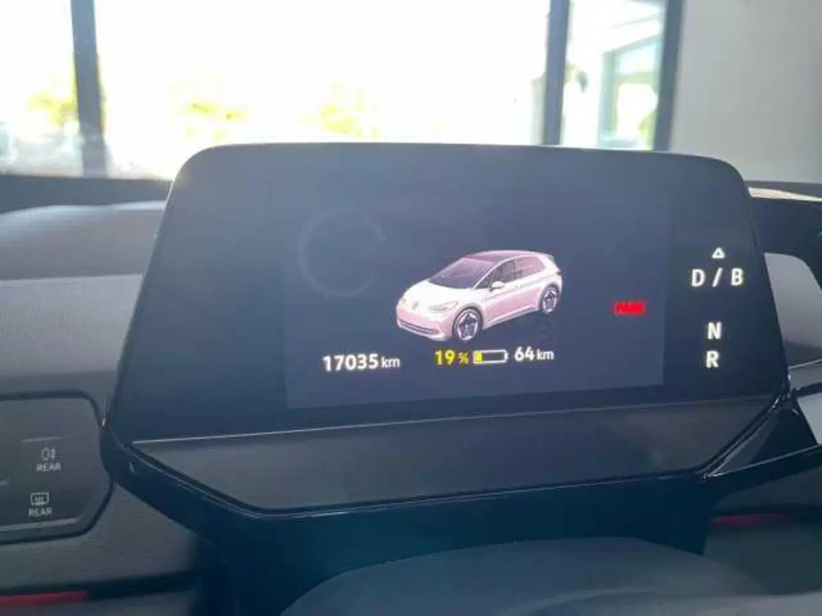 Volkswagen ID.3 usata a Avellino (14)