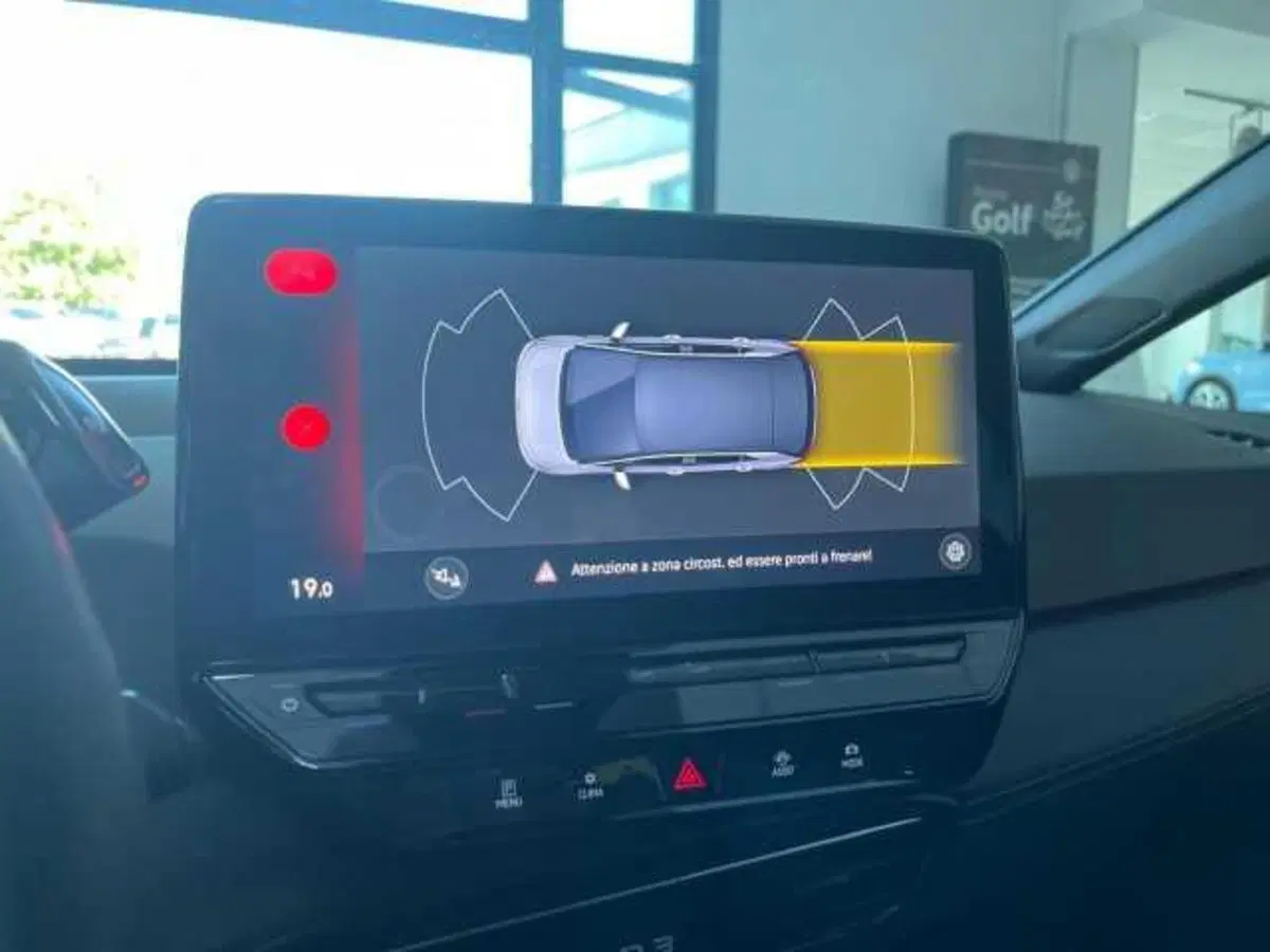 Volkswagen ID.3 usata a Avellino (15)