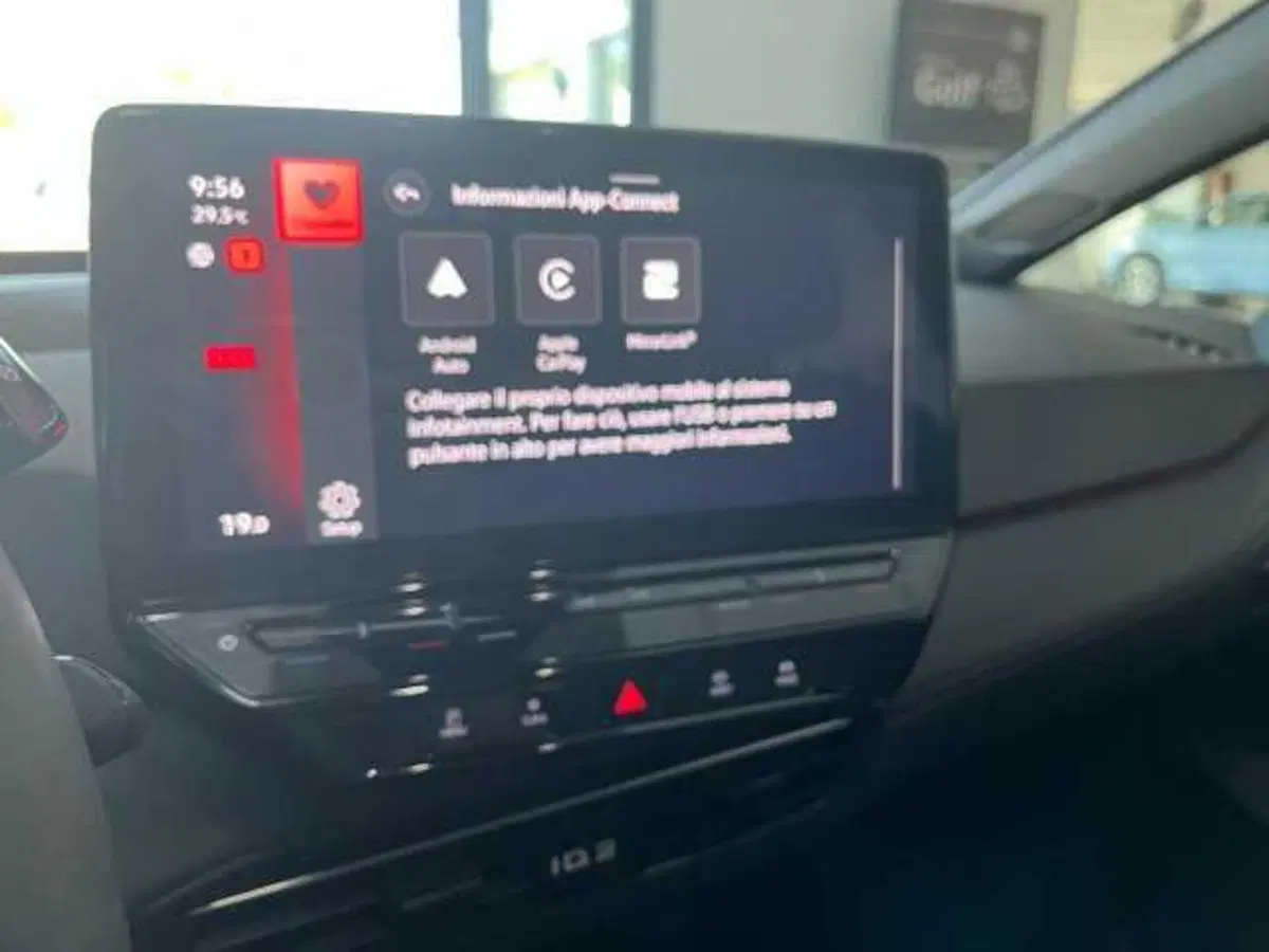 Volkswagen ID.3 usata a Avellino (16)