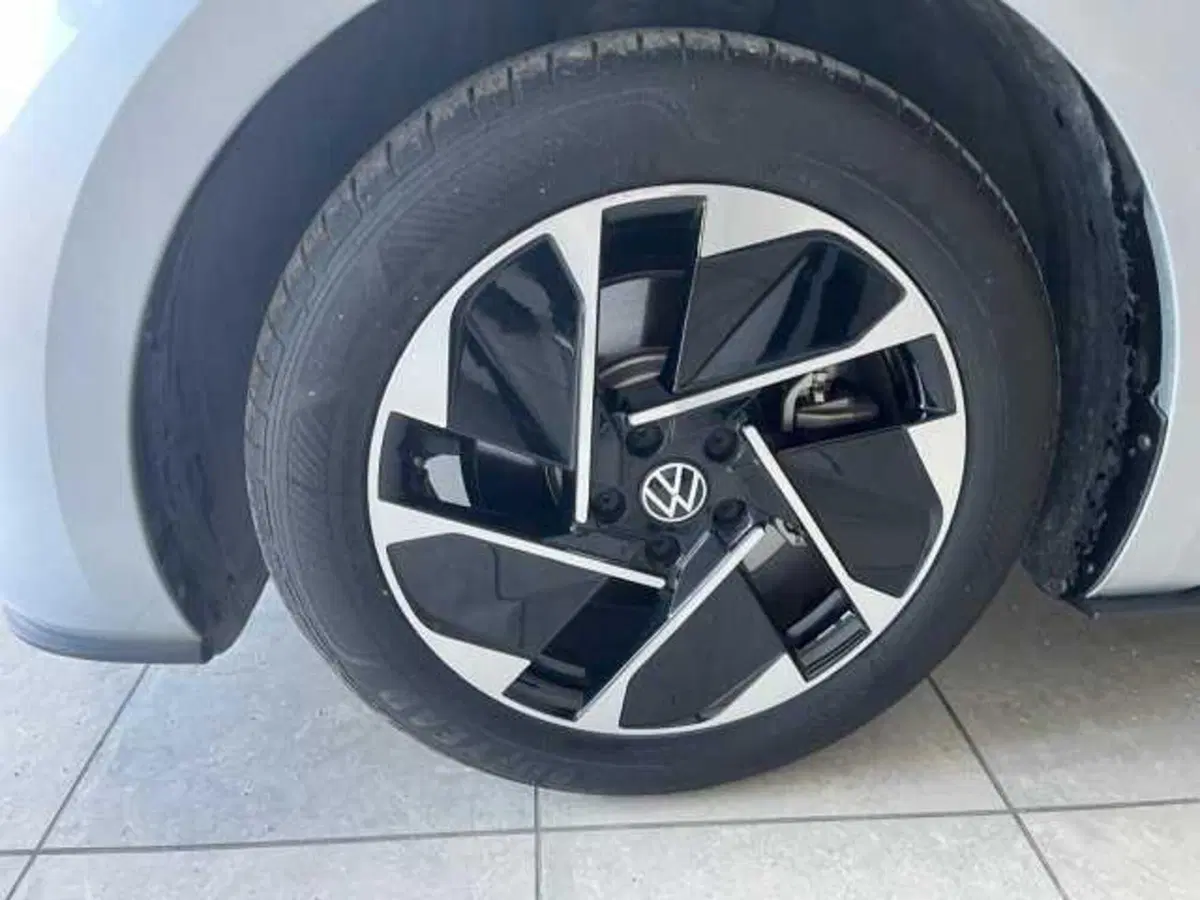 Volkswagen ID.3 usata a Avellino (7)