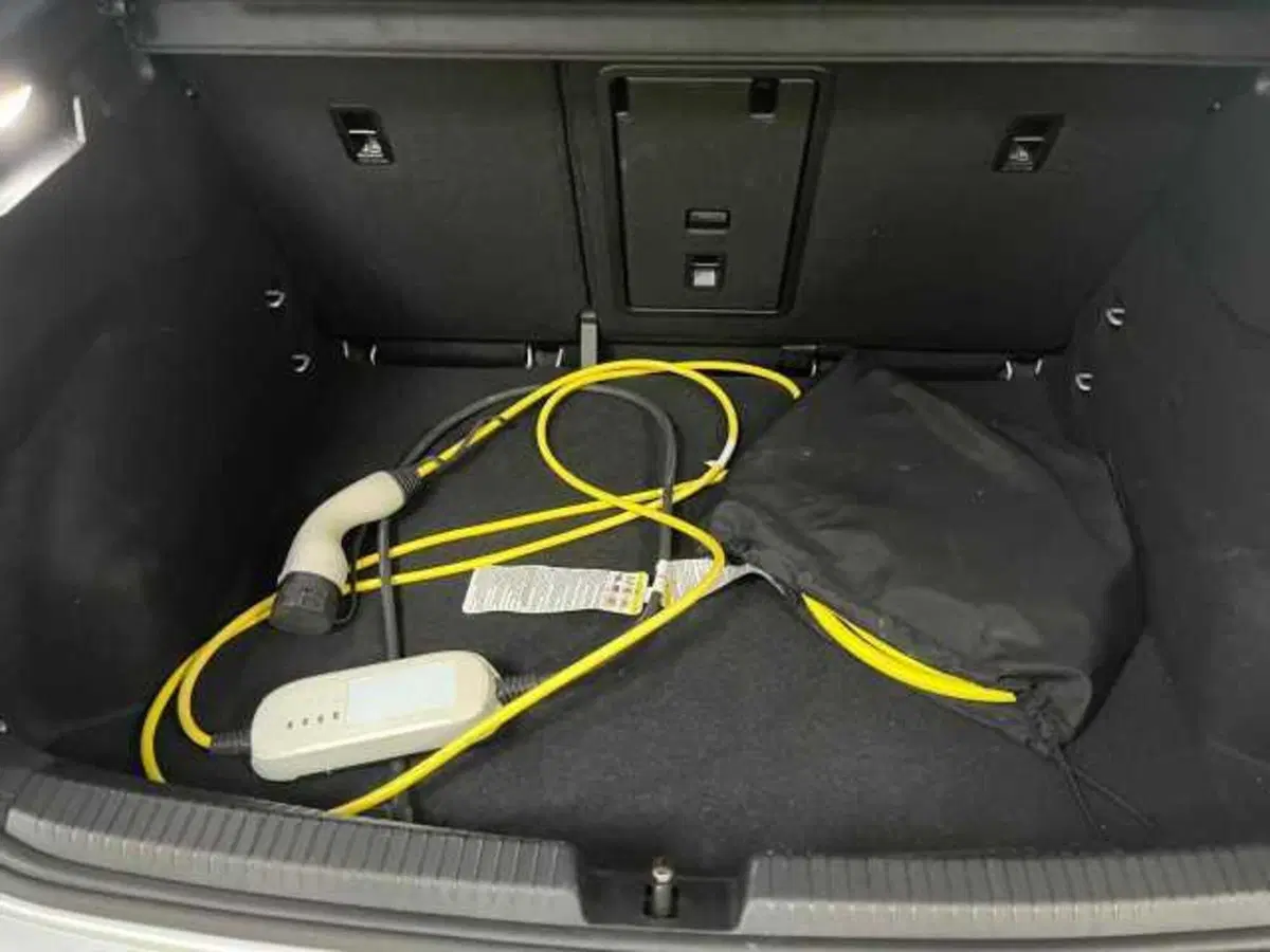 Volkswagen ID.3 usata a Avellino (9)