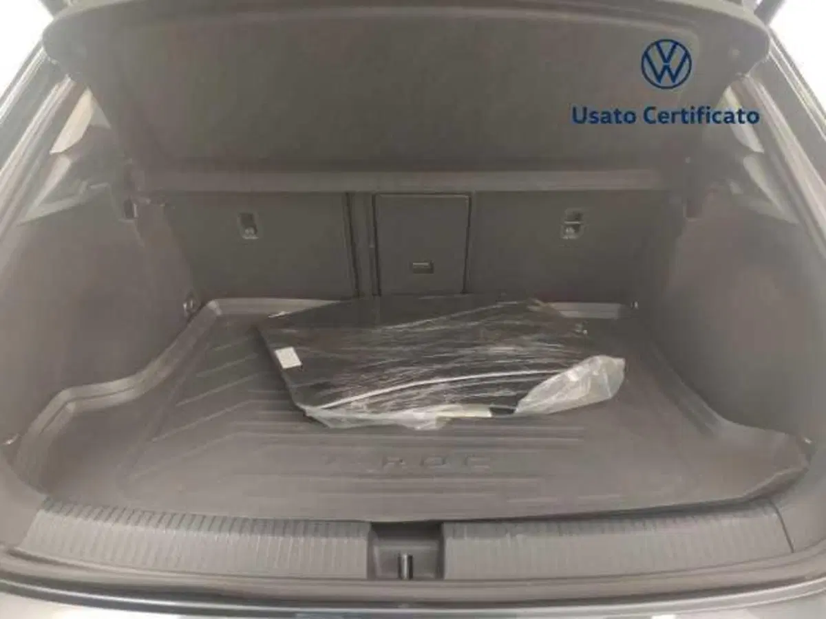 Volkswagen T-Roc usata a Avellino (11)