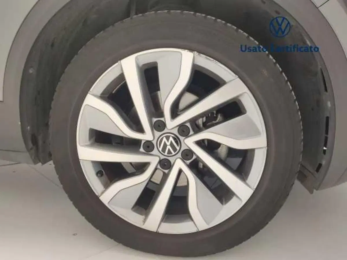Volkswagen T-Roc usata a Avellino (8)