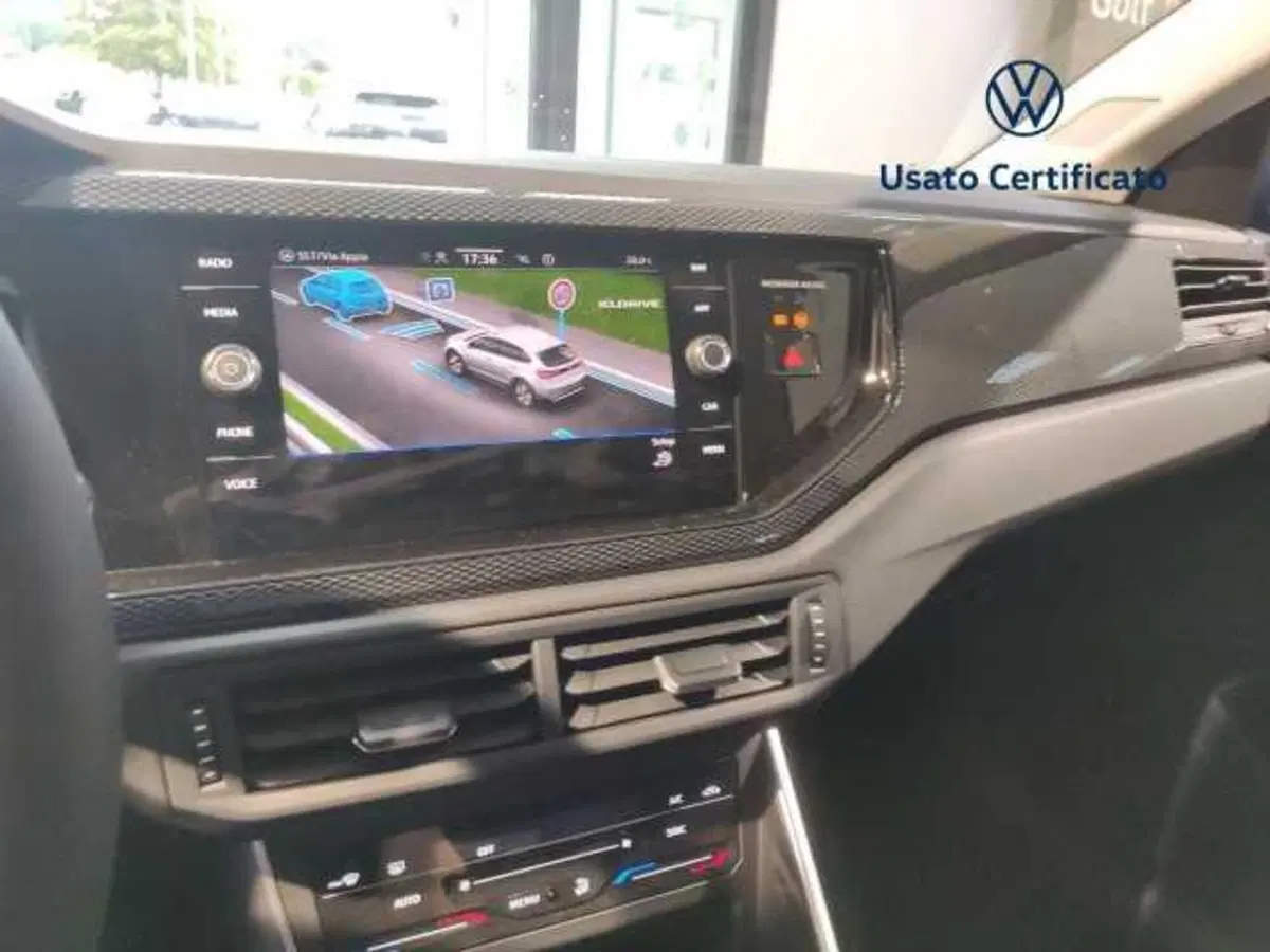 Volkswagen Taigo nuova a Avellino (13)