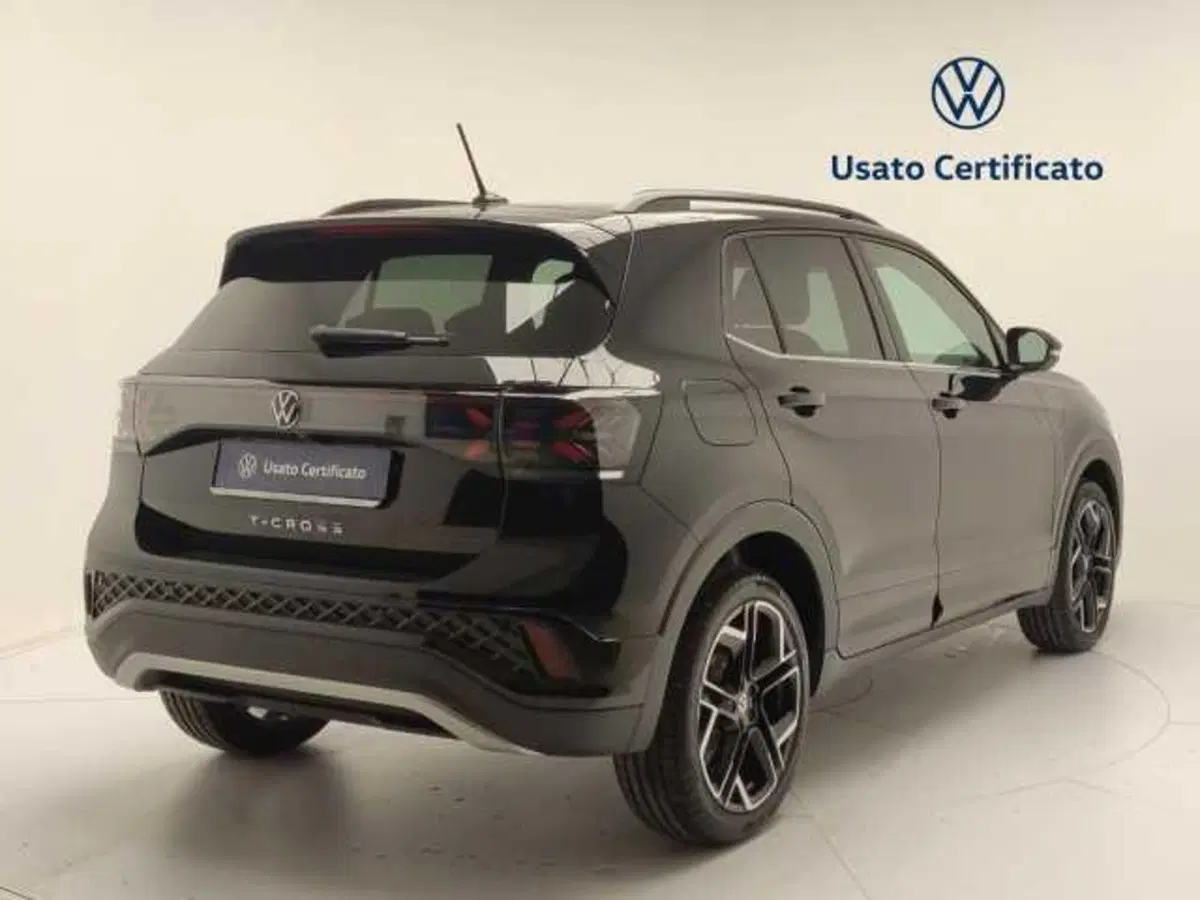 Volkswagen T-Cross nuova a Avellino (12)