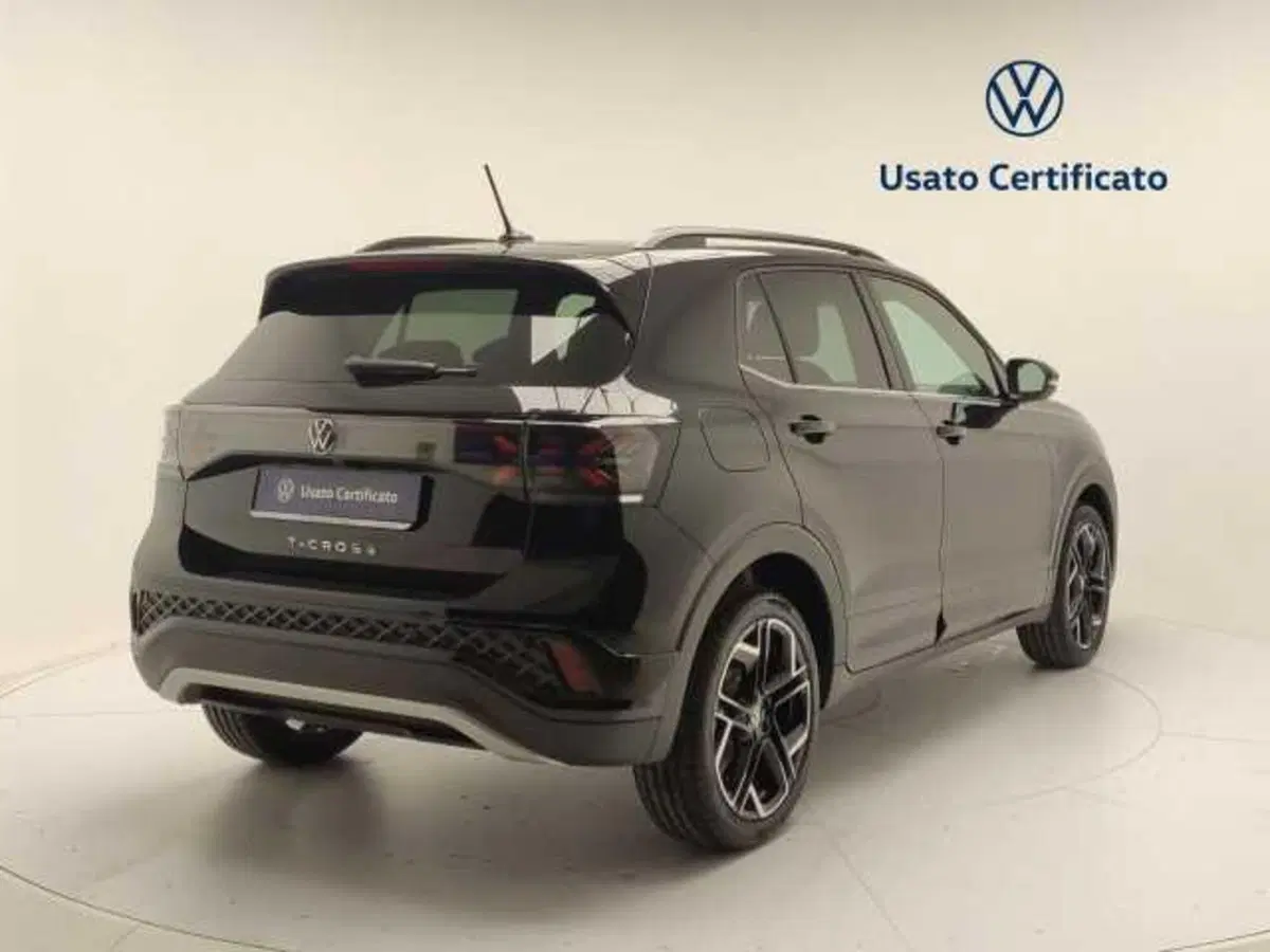 Volkswagen T-Cross nuova a Avellino (13)