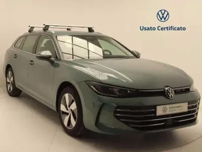 Volkswagen Passat Variant 1.5 TSI ACT Business nuova a Pratola Serra