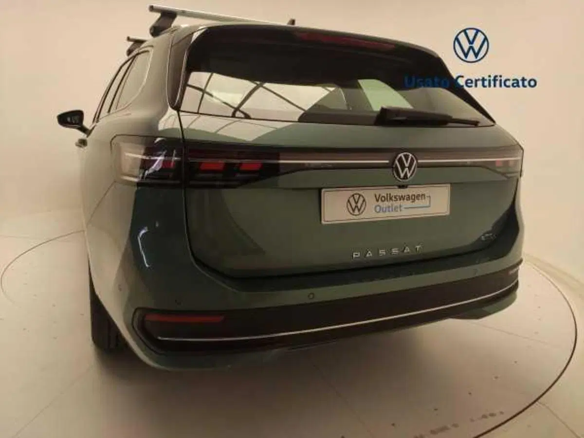 Volkswagen Passat Variant nuova a Avellino (11)