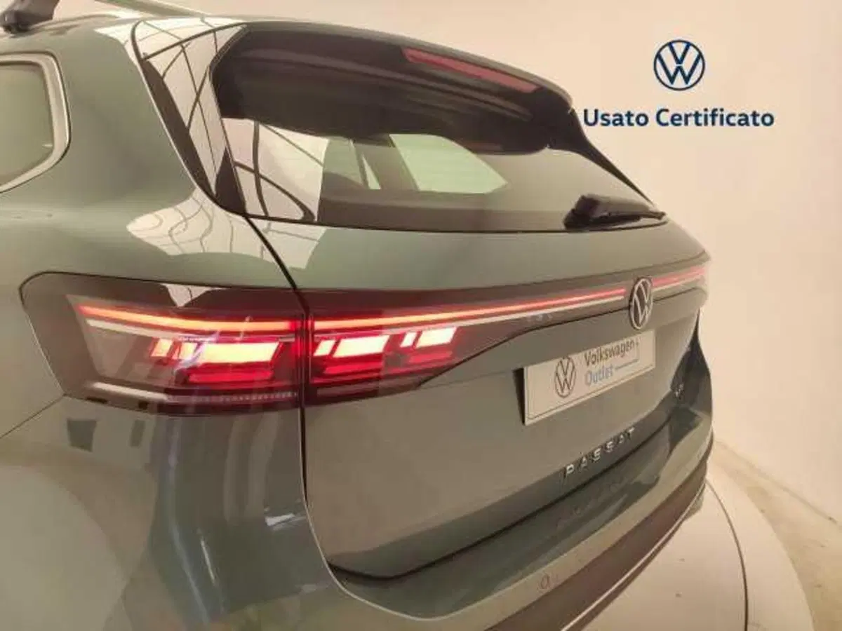 Volkswagen Passat Variant nuova a Avellino (12)