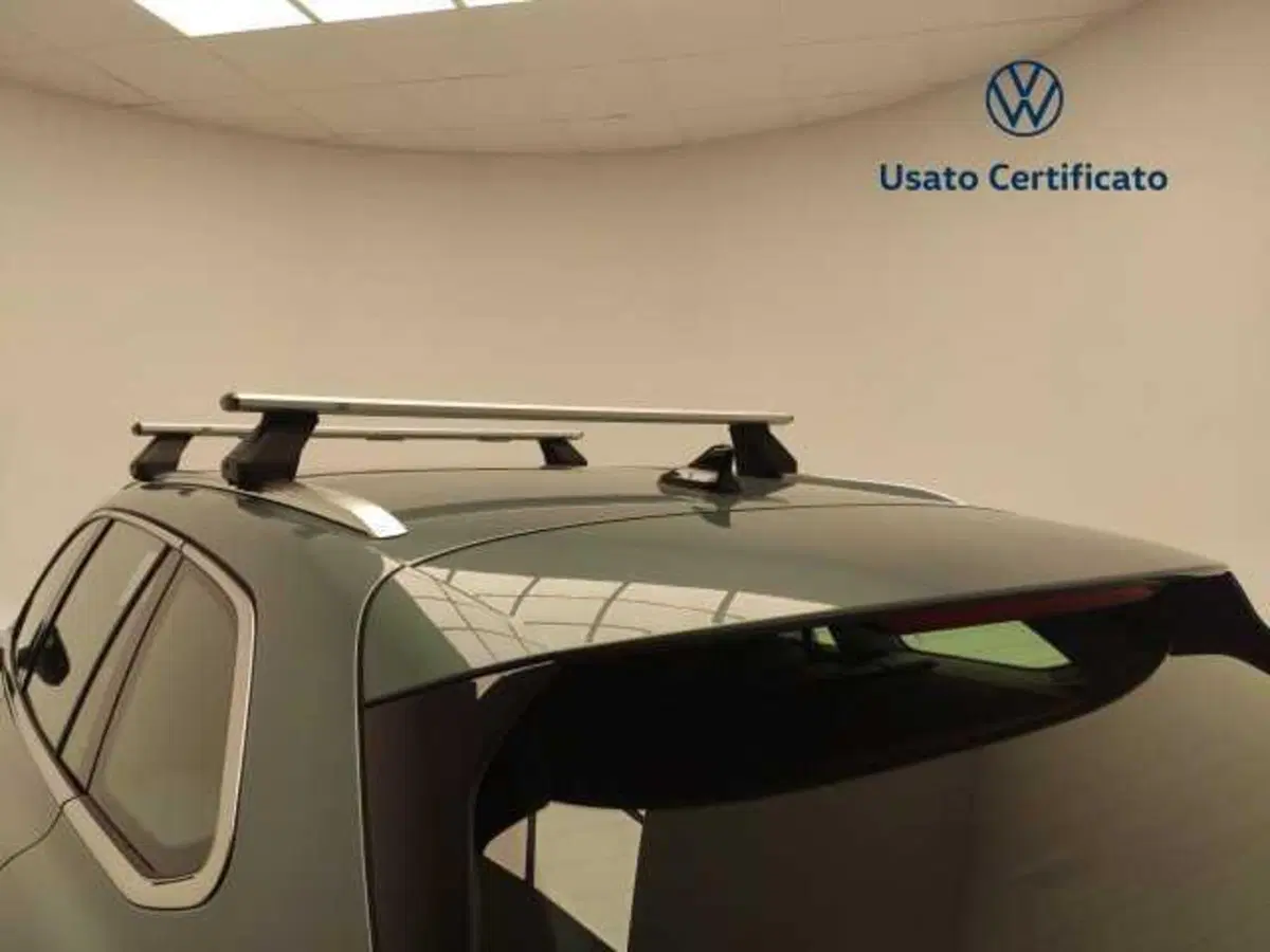 Volkswagen Passat Variant nuova a Avellino (13)