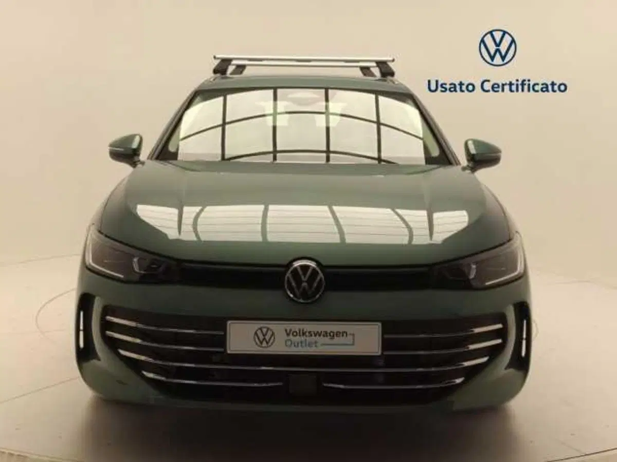 Volkswagen Passat Variant nuova a Avellino (2)