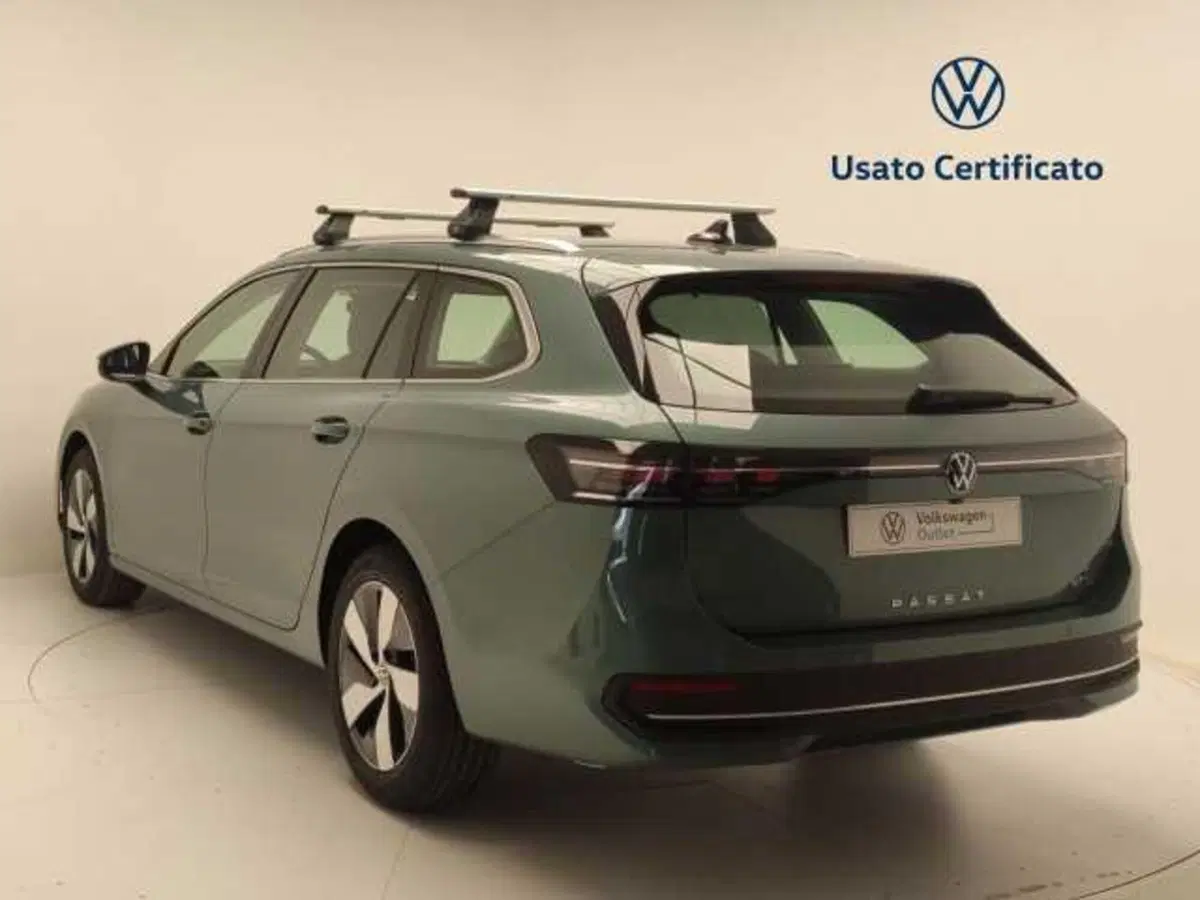 Volkswagen Passat Variant nuova a Avellino (5)
