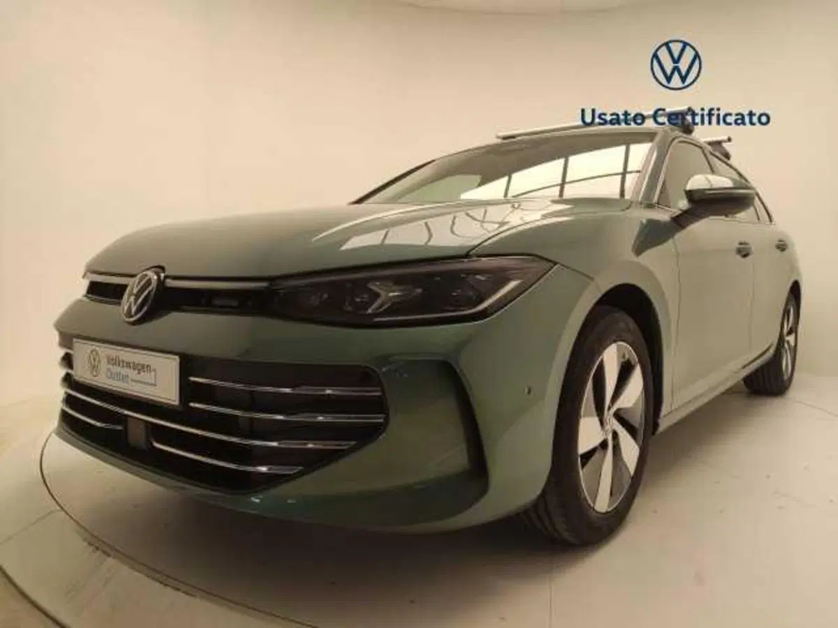 Volkswagen Passat Variant nuova a Avellino (8)