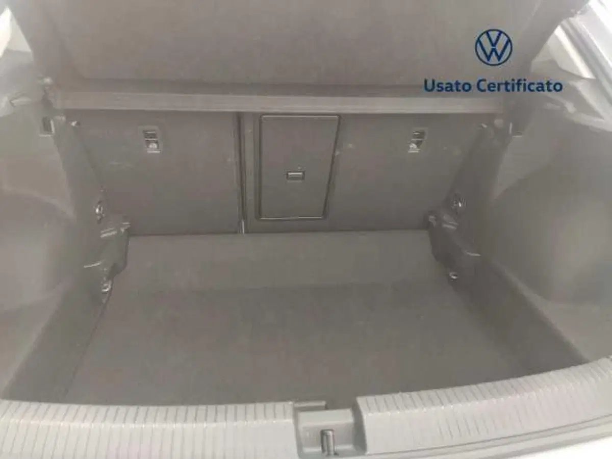 Volkswagen T-Roc usata a Avellino (11)