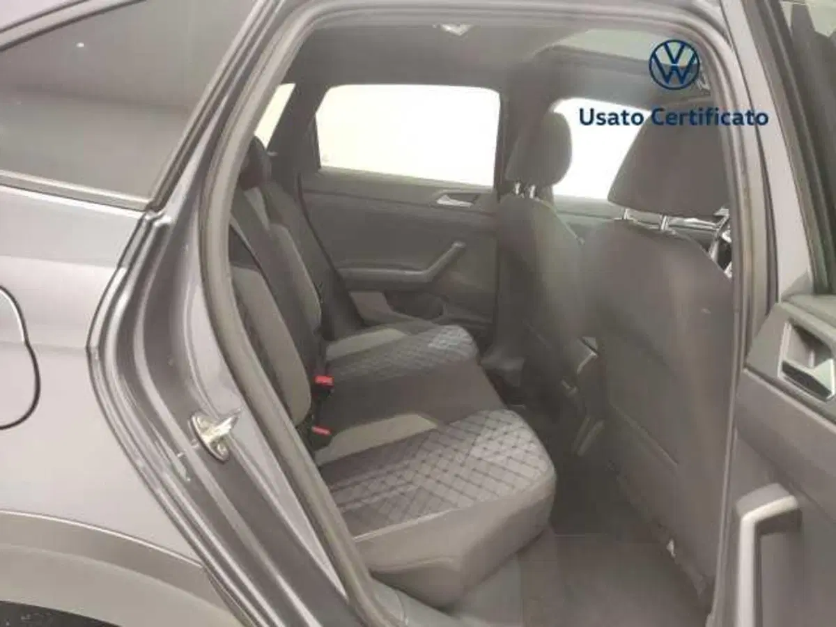 Volkswagen Taigo usata a Avellino (18)
