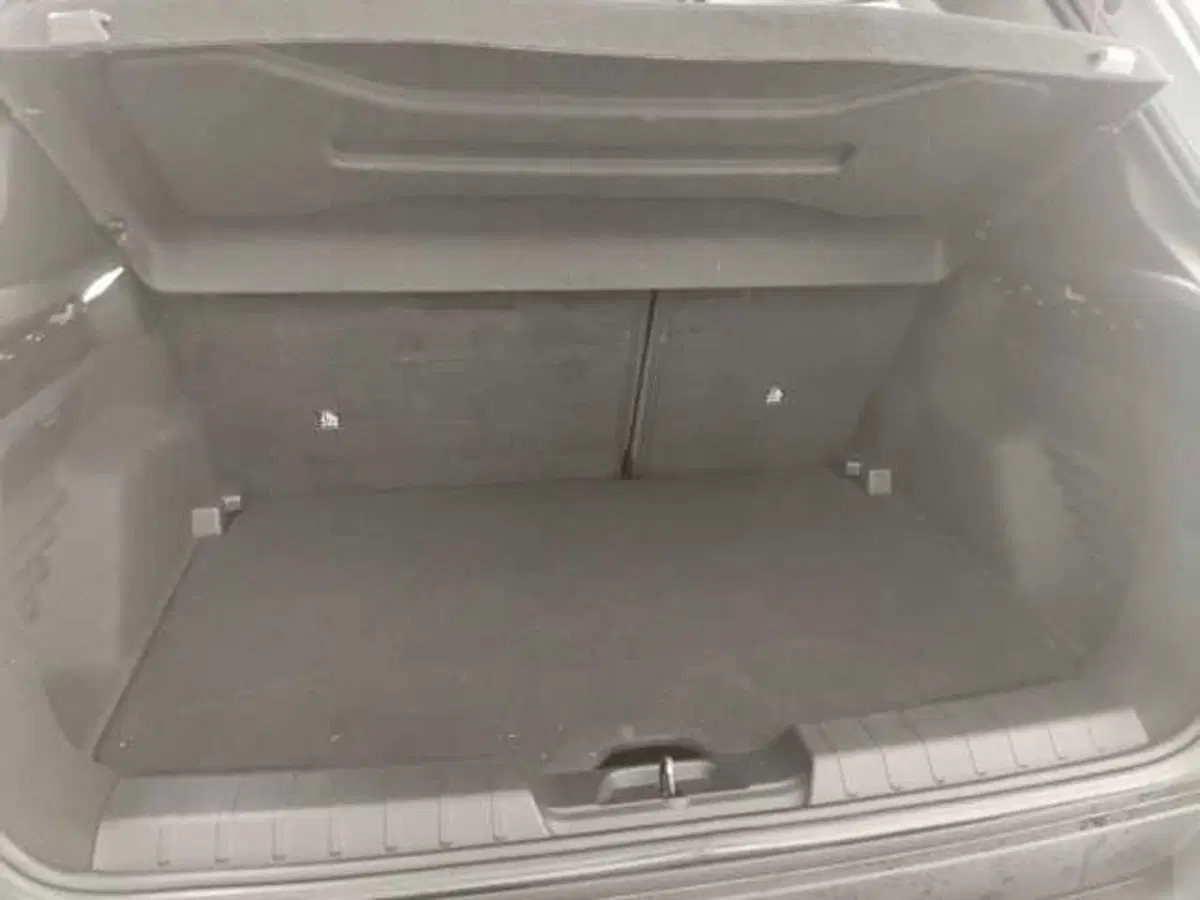 Jeep Avenger usata a Avellino (13)