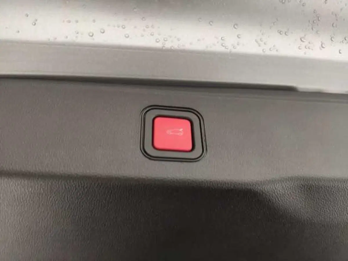 Jeep Avenger usata a Avellino (15)