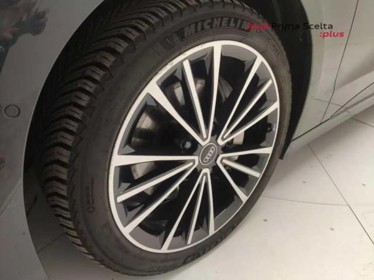 Audi A6 Avant e-Tron usata a Avellino (10)