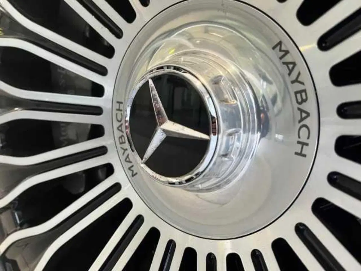 Mercedes-Benz Maybach S usata a Avellino (17)