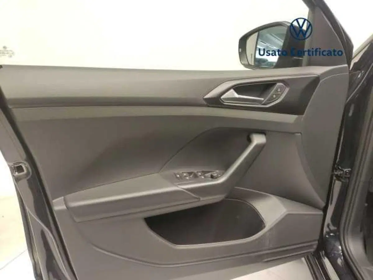 Volkswagen T-Cross usata a Avellino (14)