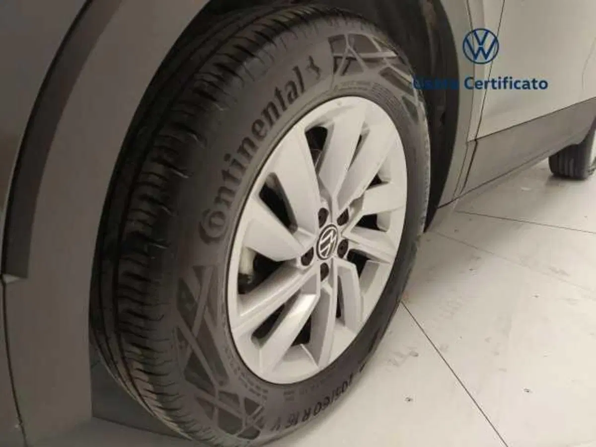 Volkswagen T-Cross usata a Avellino (9)