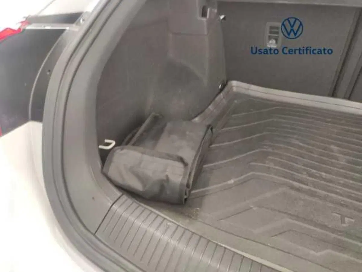 Volkswagen T-Roc usata a Avellino (14)