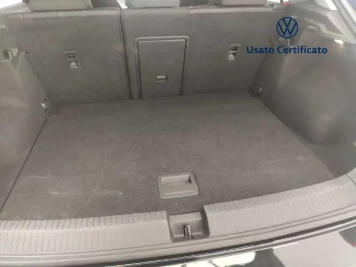 Volkswagen T-Roc usata a Avellino (13)