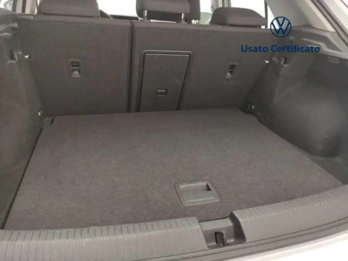 Volkswagen T-Roc usata a Avellino (11)