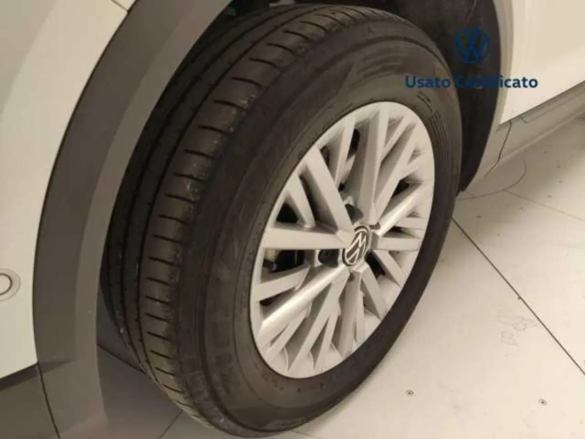 Volkswagen T-Roc usata a Avellino (9)