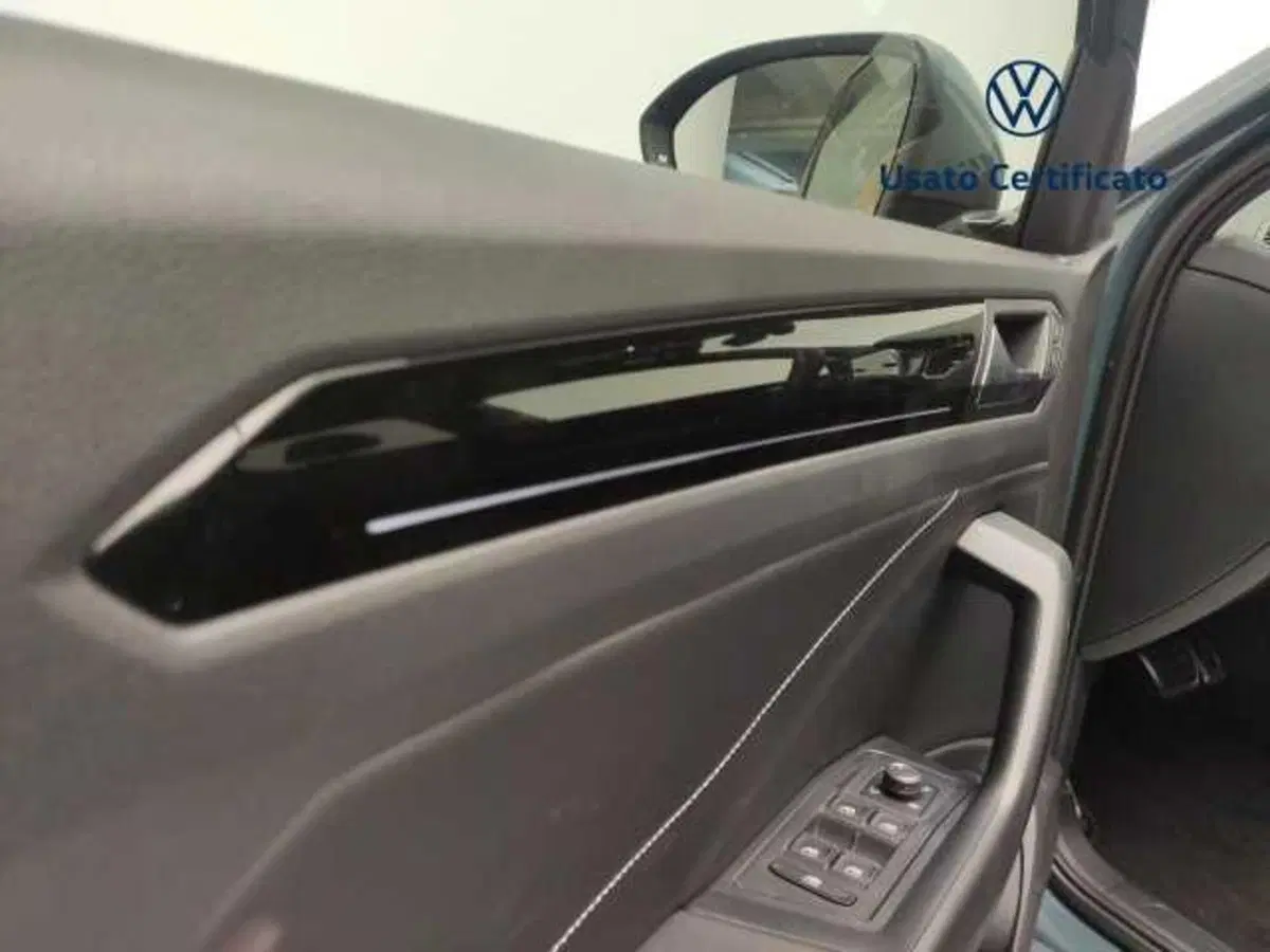 Volkswagen T-Roc usata a Avellino (17)