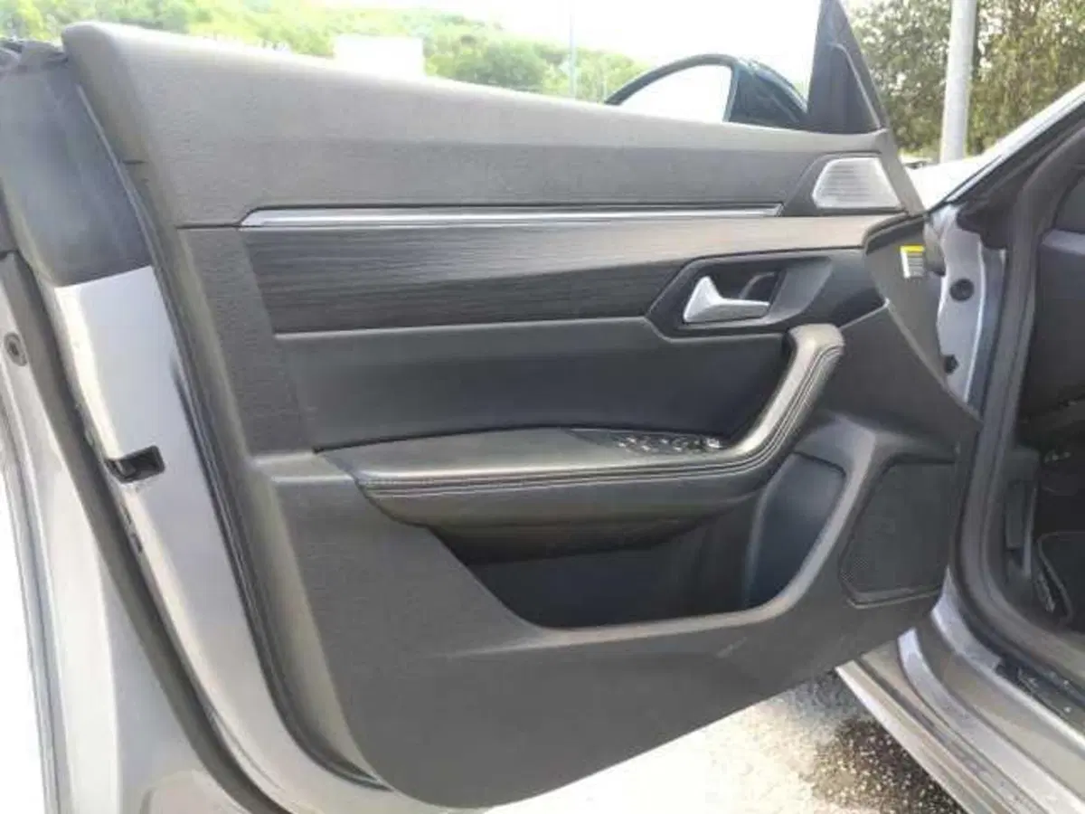 Peugeot 508 SW usata a Avellino (14)