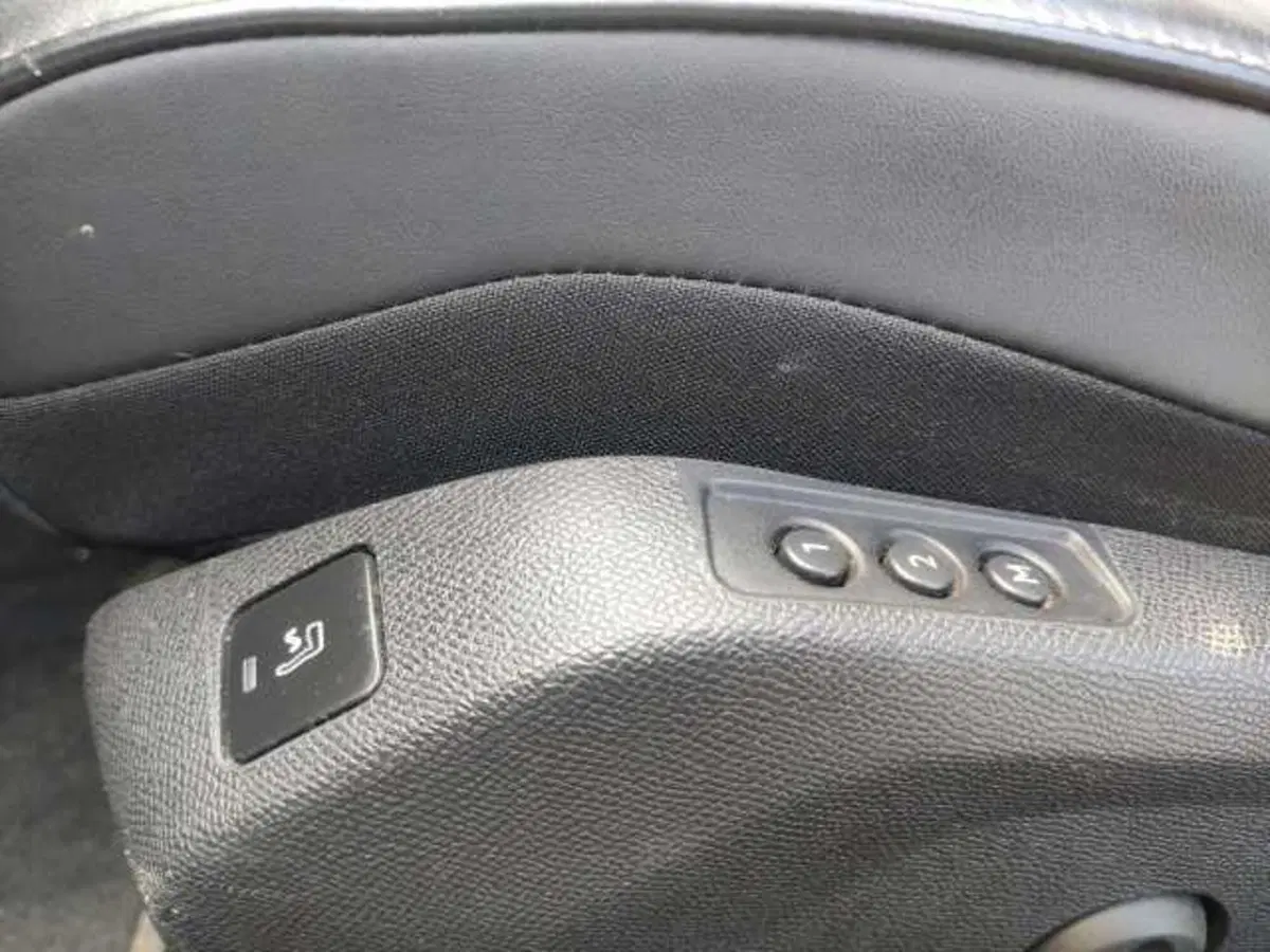 Peugeot 508 SW usata a Avellino (17)