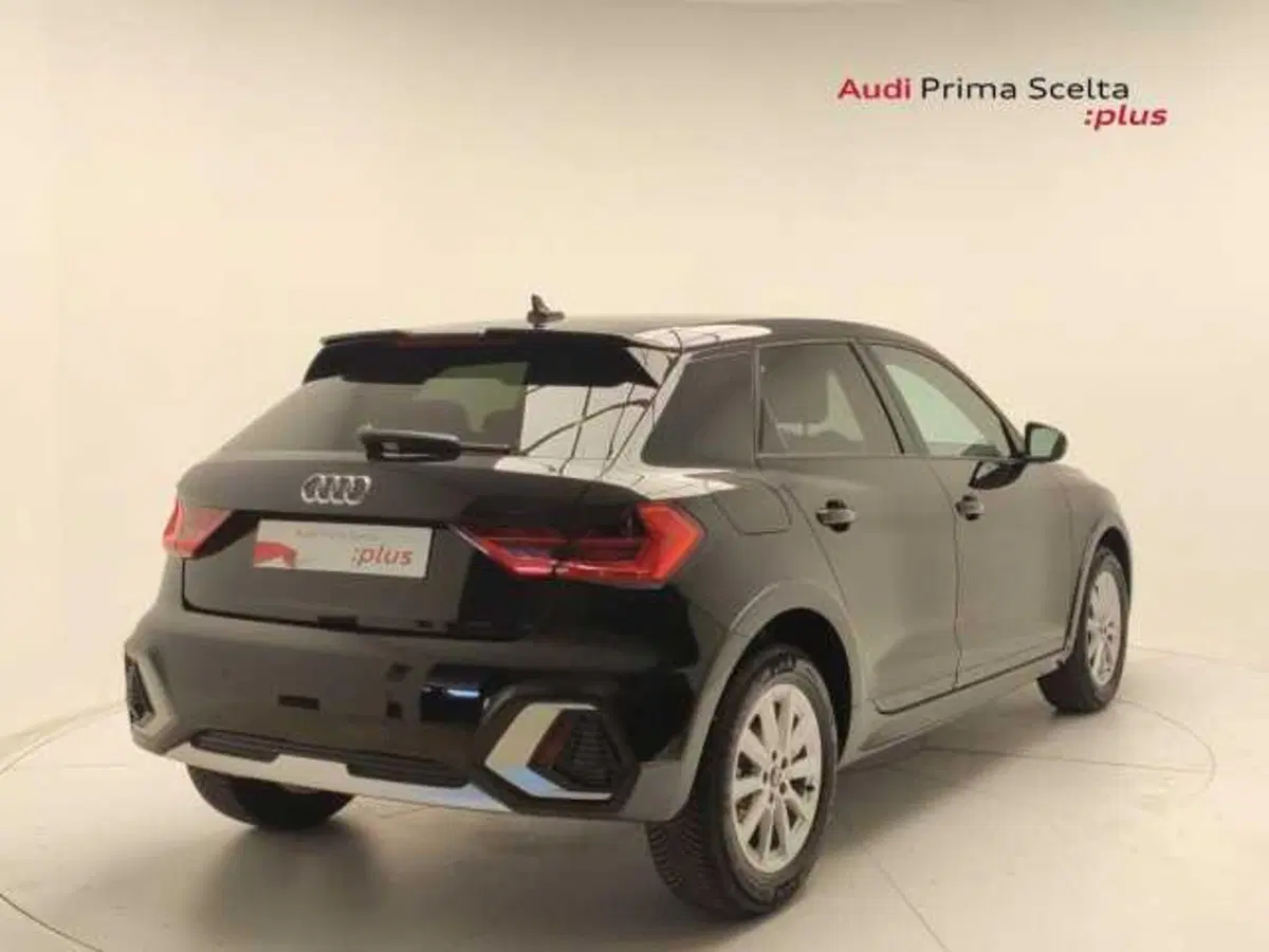Audi A1 allstreet usata a Avellino (7)
