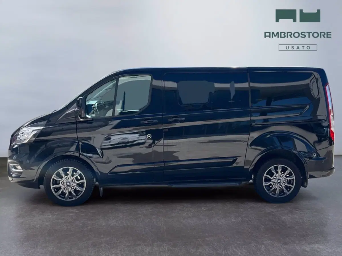 Ford Tourneo Custom usata a Milano (2)