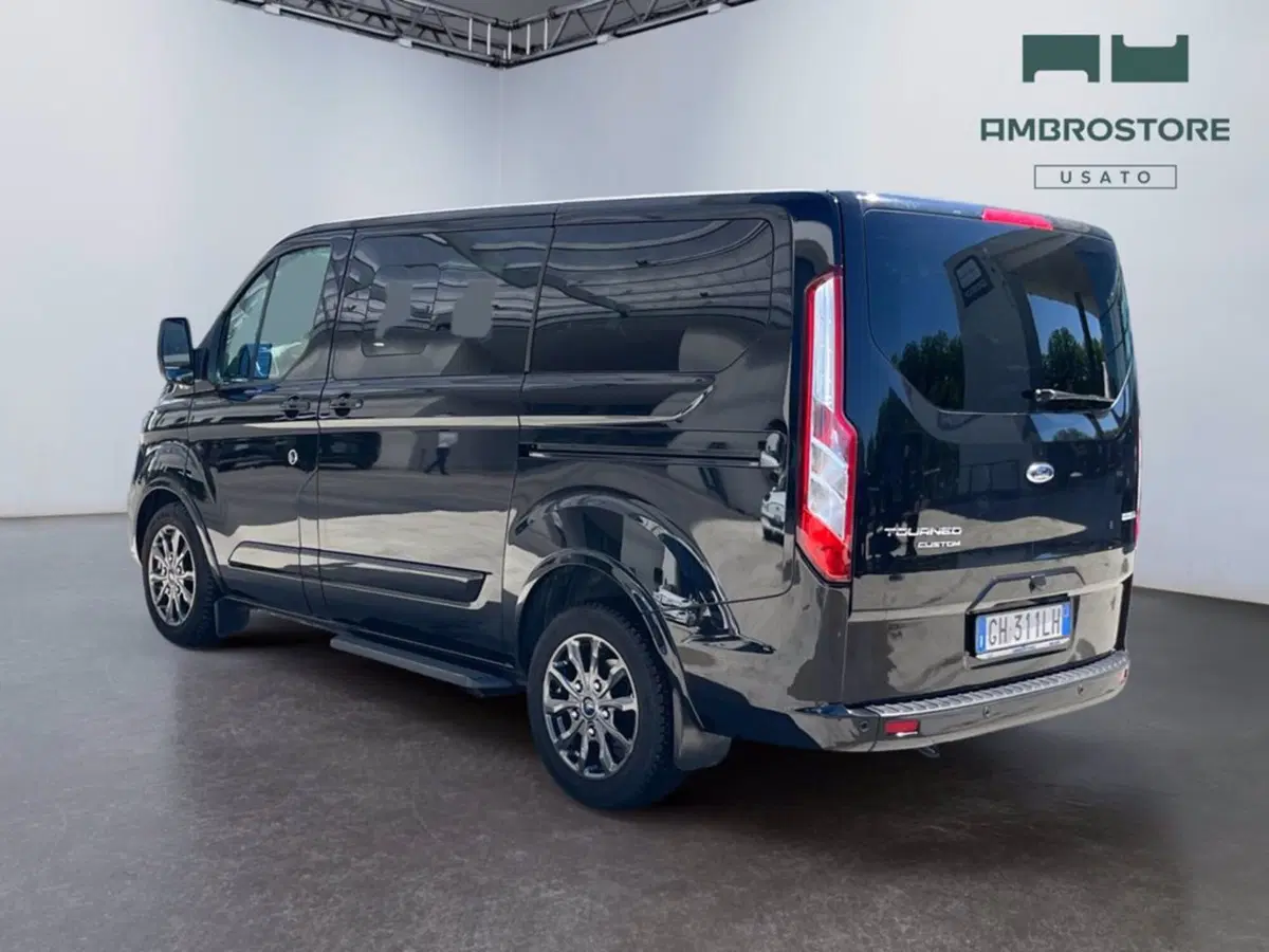 Ford Tourneo Custom usata a Milano (3)