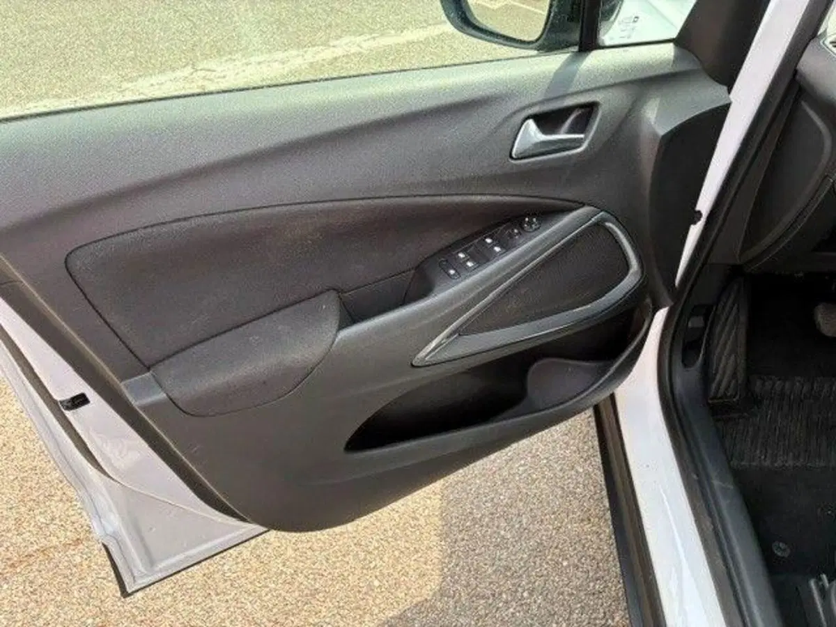 Opel Crossland usata a Milano (10)