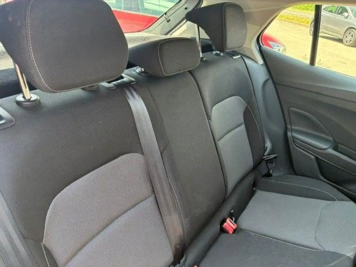 Skoda Fabia usata a Milano (7)