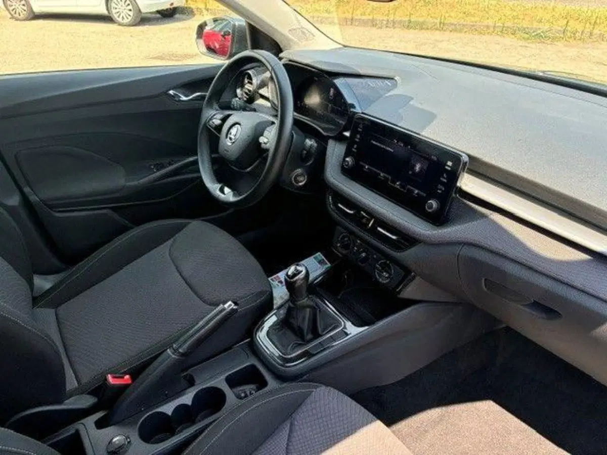 Skoda Fabia usata a Milano (9)