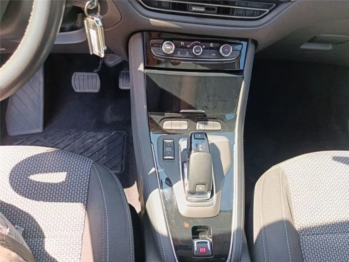 Opel Grandland usata a Bari (18)