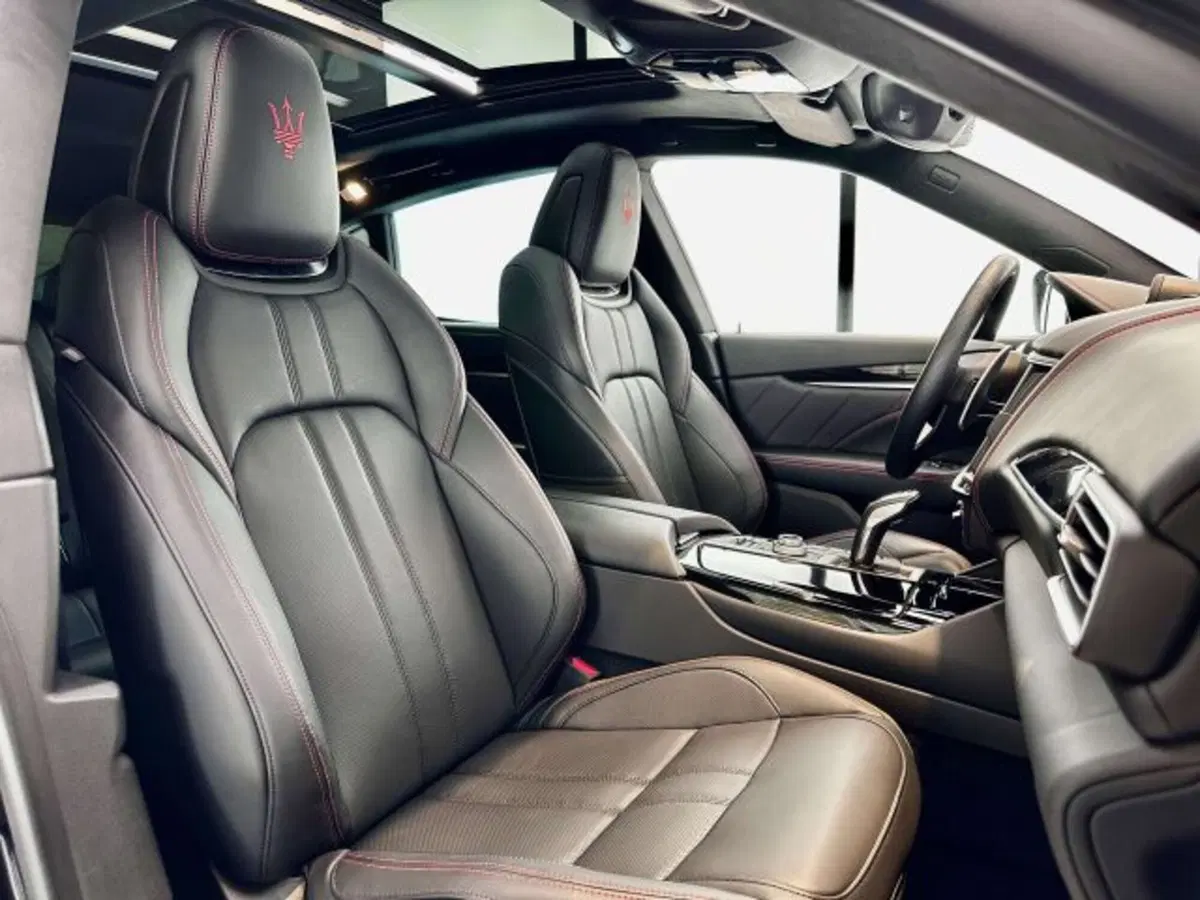 Maserati Levante usata a Torino (13)