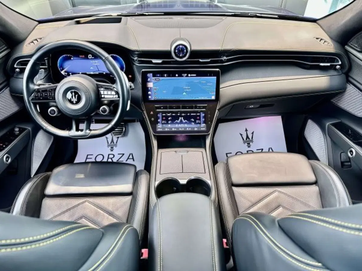 Maserati Grecale usata a Torino (10)