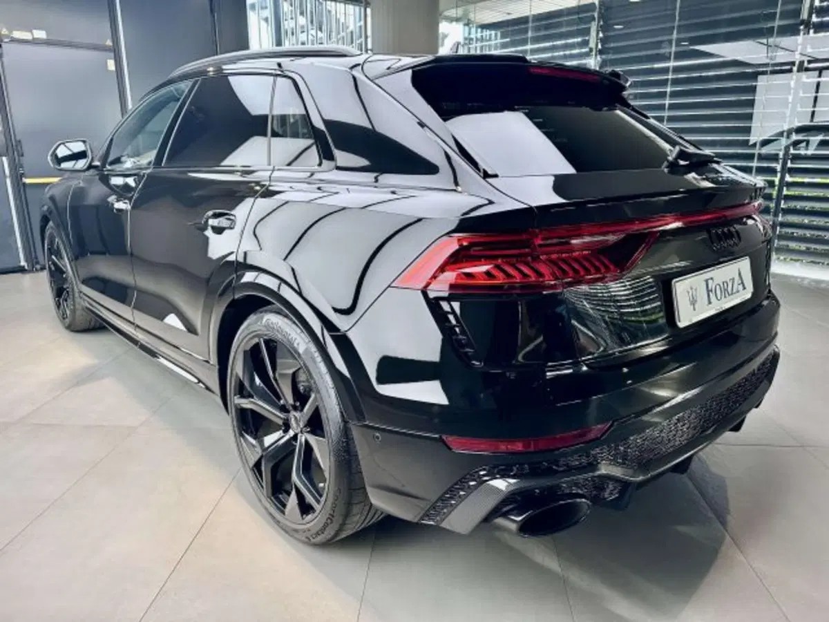 Audi RS Q8 usata a Torino (8)