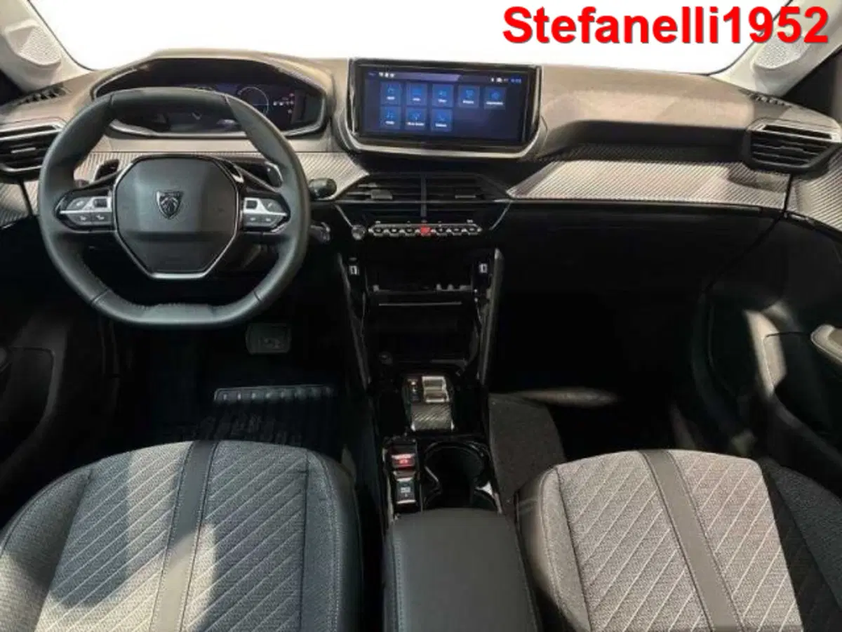 Peugeot 208 nuova a Bologna (13)