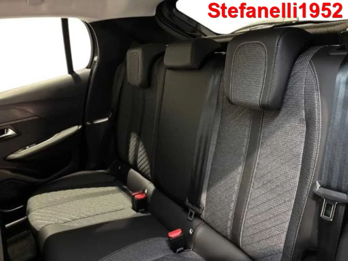 Peugeot 208 nuova a Bologna (9)