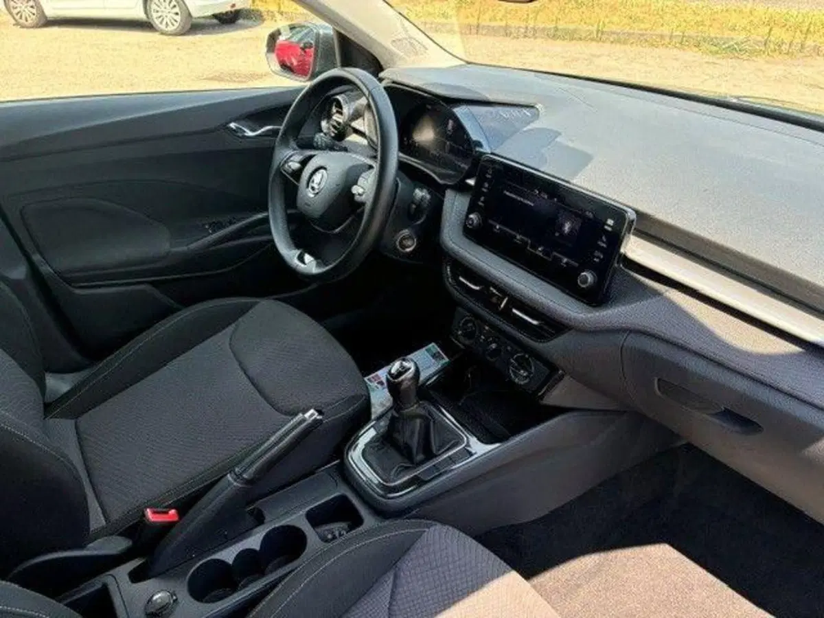 Skoda Fabia usata a Milano (9)