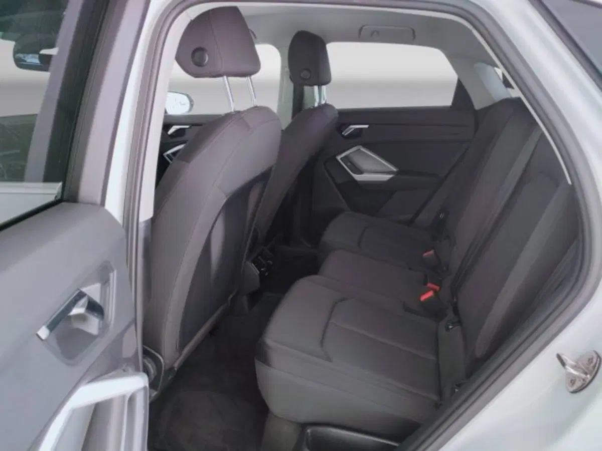 Audi Q3 Sportback usata a Teramo (11)