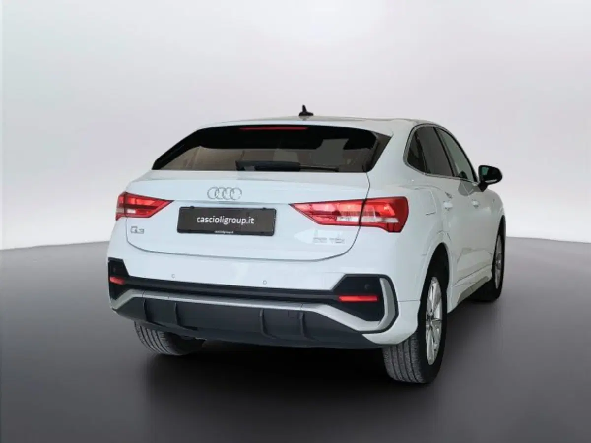 Audi Q3 Sportback usata a Teramo (5)