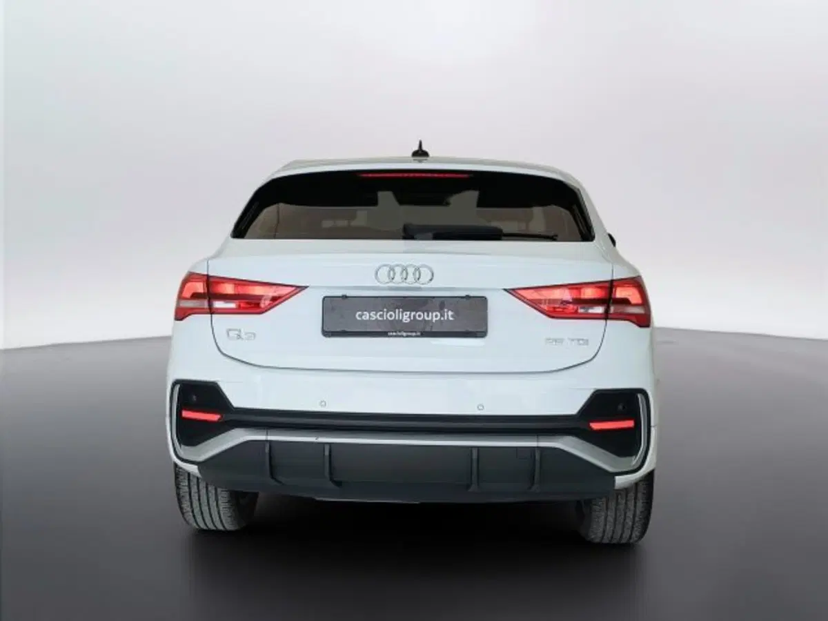 Audi Q3 Sportback usata a Teramo (6)