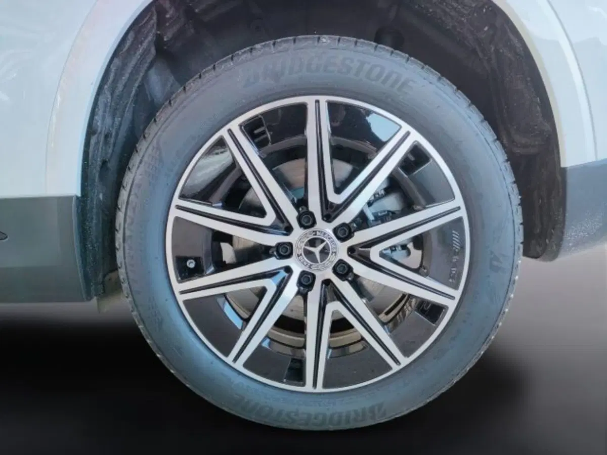 Mercedes-Benz EQA nuova a Teramo (8)